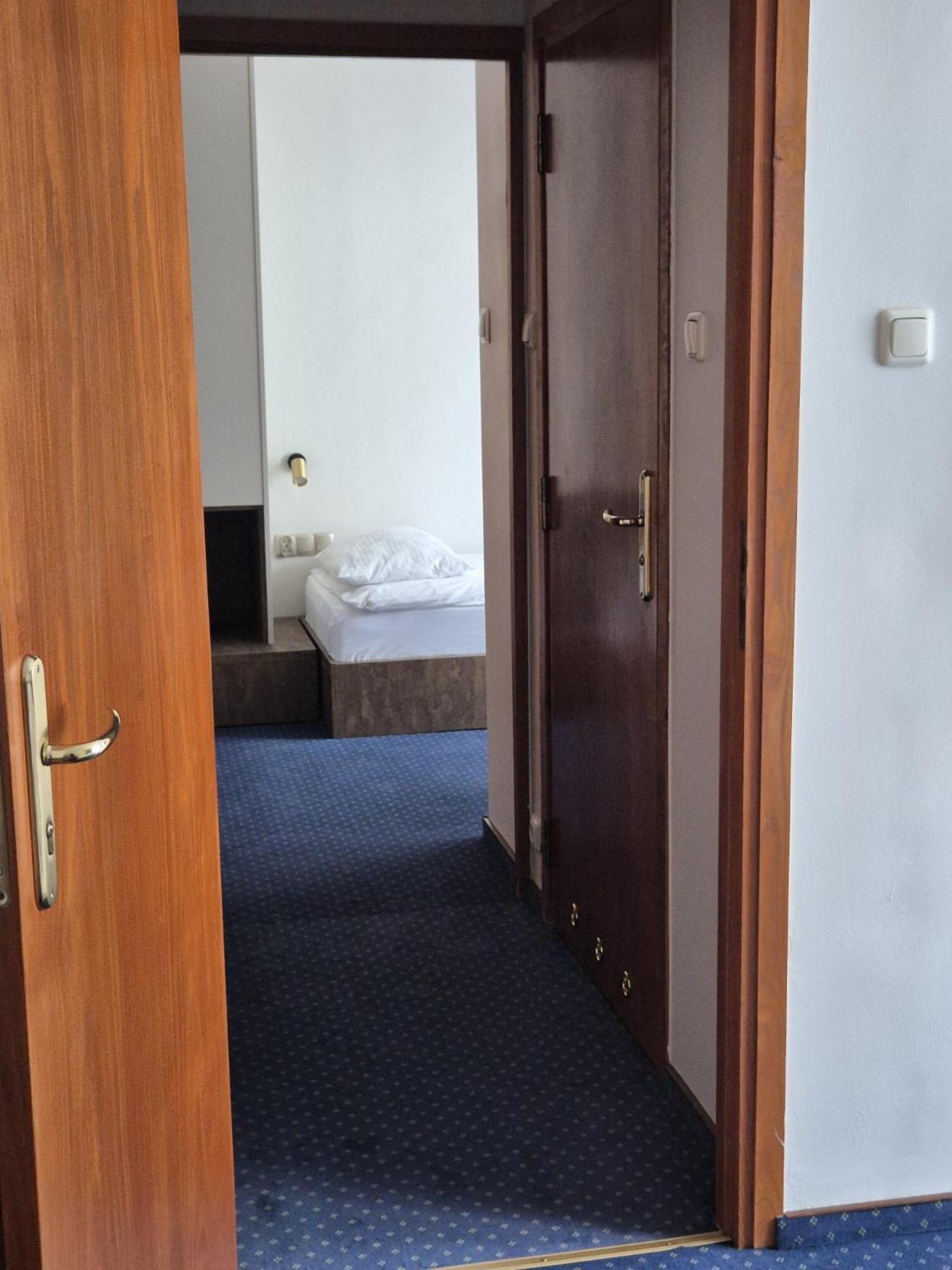 FAMILIJNY Ośrodek Wypoczynkowo - Rehabilitacyjny Krynica Zdrój Hotel Exterior foto